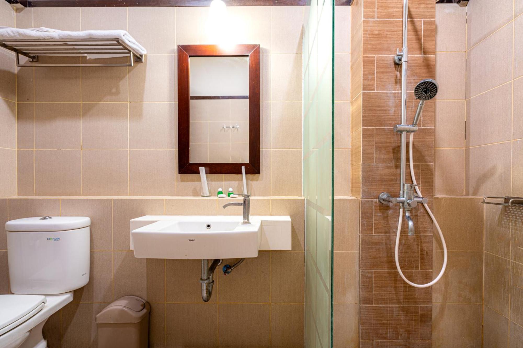 Samawa Transit Hotel Sumbawa Besar Exterior foto