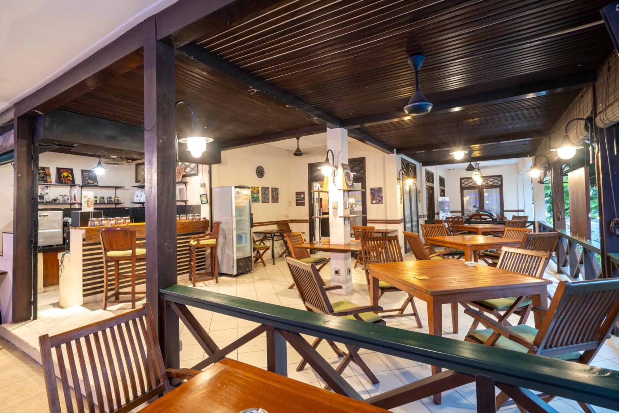 Samawa Transit Hotel Sumbawa Besar Exterior foto